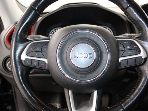 Used 2018 Jeep Renegade Trailhawk AWD/4WD image 14