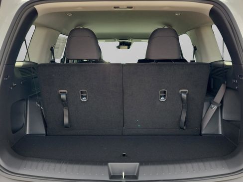 New 2026 Hyundai Santa Fe SE image 9