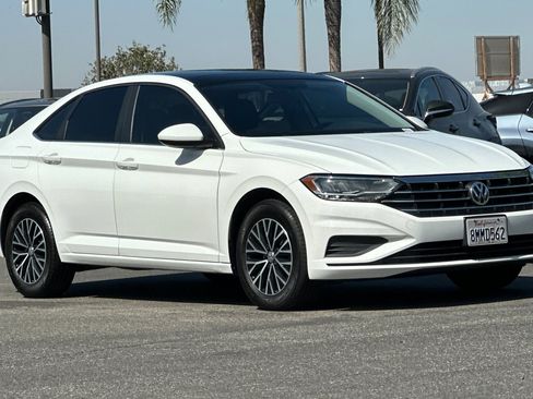 Used 2019 Volkswagen Jetta SE FWD image 6