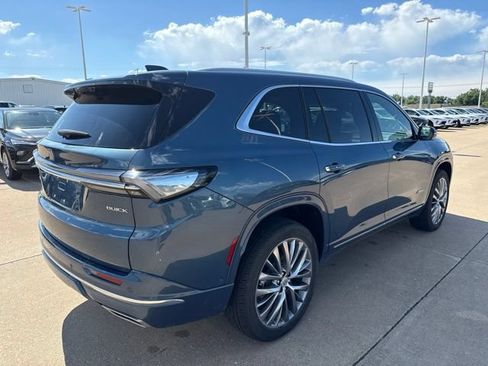 Used 2026 Buick Enclave Avenir w/ Super Cruise Package AWD/4WD image 3