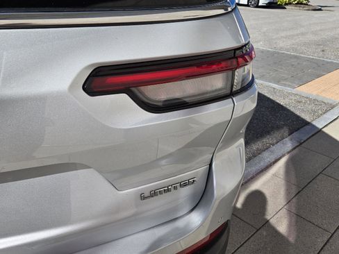 Used 2021 Jeep Grand Cherokee L Limited w/ MOPAR Finishing Package image 16