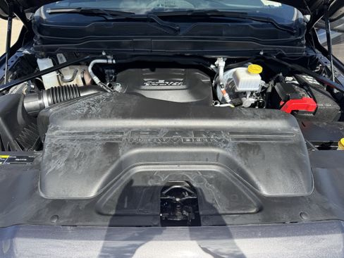 Used 2024 RAM 2500 Laramie w/ Sport Appearance Package image 31