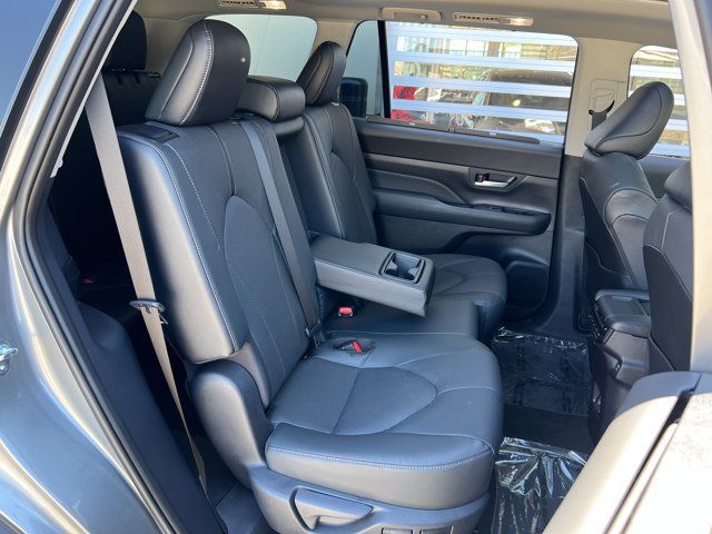 Used 2026 Toyota Grand Highlander FWD image 48