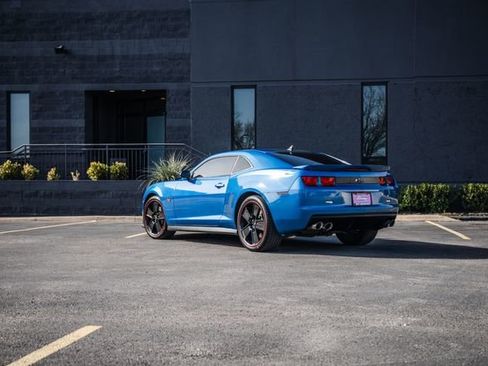 Used 2013 Chevrolet Camaro SS w/ Hot Wheels Special Edition image 20