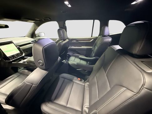 New 2025 GMC Acadia Elevation w/ Elevation Premium Package image 25