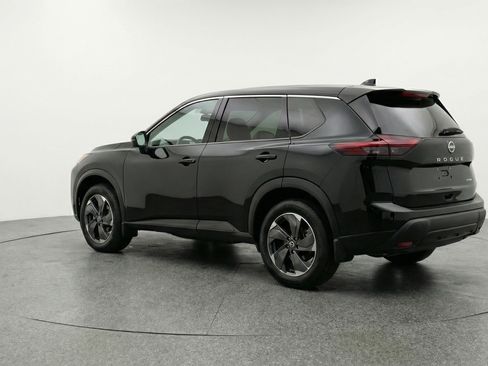 Used 2025 Nissan Rogue SV FWD image 6