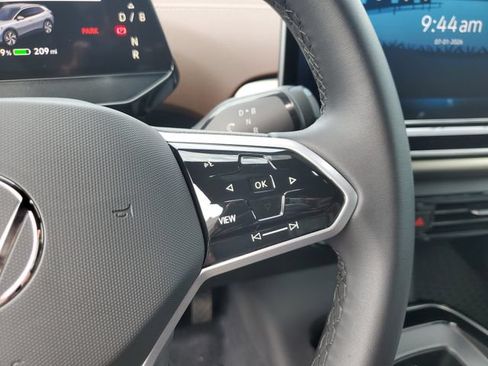 Certified 2025 Volkswagen ID.4 Pro RWD image 27