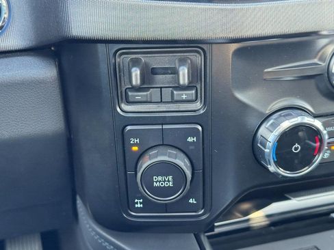 New 2026 Ford F250 Platinum w/ FX4 Off-Road Package image 18