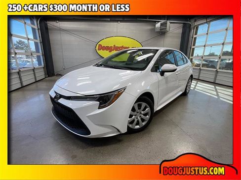 Used 2022 Toyota Corolla LE FWD image 1