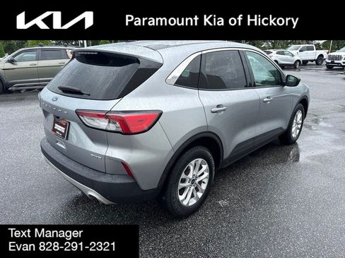 Used 2022 Ford Escape SE w/ Convenience Package AWD/4WD image 6