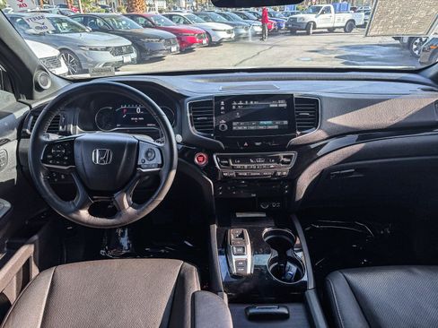Certified 2022 Honda Pilot Black Edition image 15