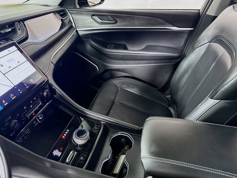 Used 2023 Jeep Grand Cherokee 30th Anniversary image 24