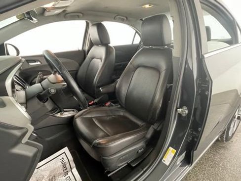 Used 2020 Chevrolet Sonic Premier image 33