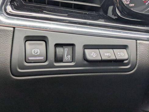 Used 2023 Cadillac XT6 Premium Luxury w/ Platinum Package image 17