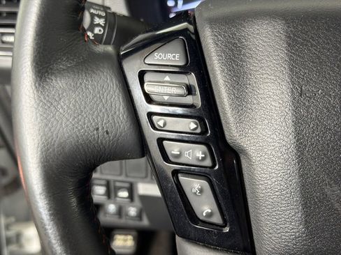 Used 2022 Nissan Frontier PRO-4X AWD/4WD image 23