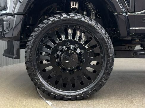 Used 2026 Ford F450 Platinum w/ FX4 Off-Road Package image 10