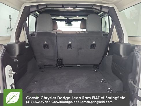 Certified 2025 Jeep Wrangler Unlimited Rubicon AWD/4WD image 29