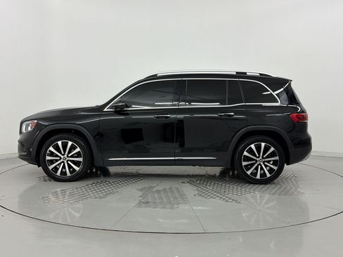 Used 2023 Mercedes-Benz GLB 250 image 2
