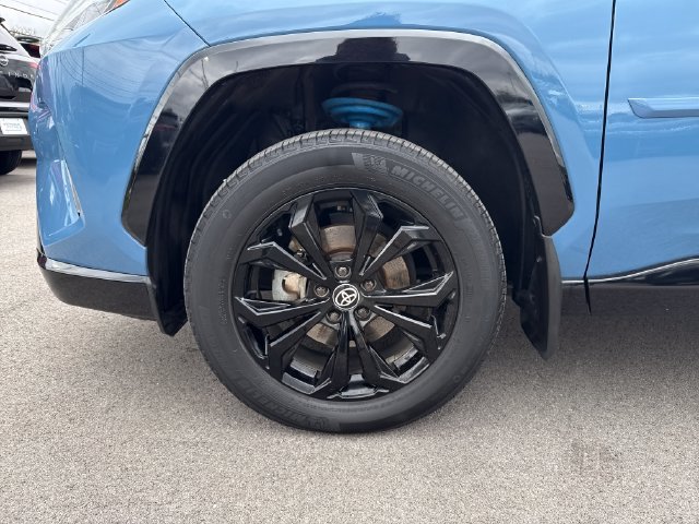 Used 2023 Toyota RAV4 XSE AWD/4WD image 10