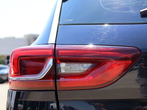 Used 2018 Buick Regal Essence w/ Driver Confidence Package #1 image 9