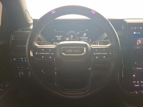 Used 2025 GMC Yukon AT4 Ultimate AWD/4WD image 29