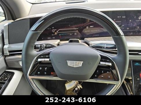 Used 2026 Cadillac Escalade IQ Luxury 1 AWD/4WD image 14
