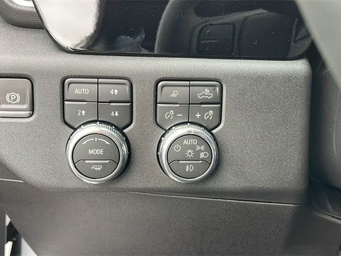 New 2026 GMC Sierra 2500 SLT w/ X31 Off-Road Package image 25