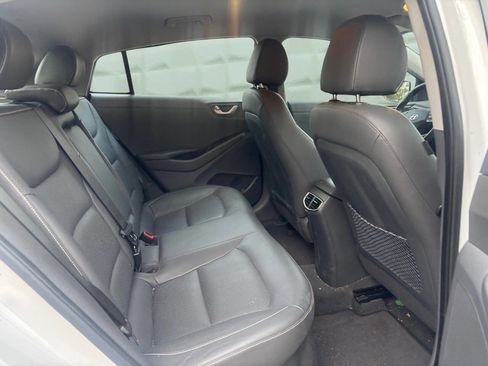 Used 2019 Hyundai Ioniq Limited FWD image 18