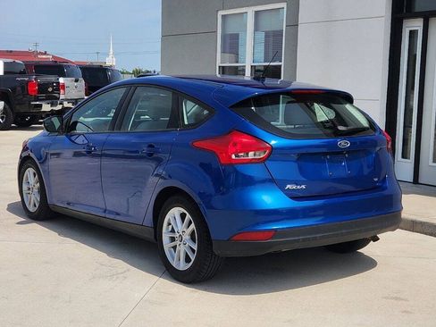 Used 2018 Ford Focus SE w/ Cold Weather Package FWD image 4