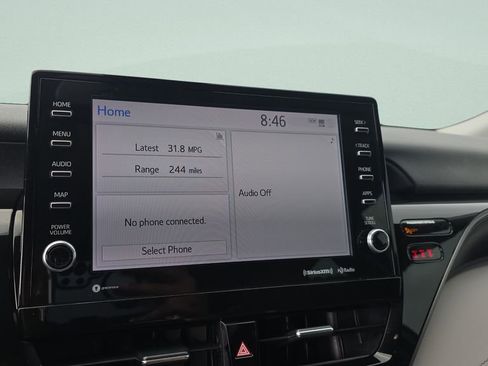 Used 2024 Toyota Camry XLE FWD image 14