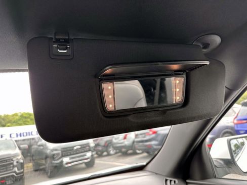 Used 2023 Chevrolet Traverse LT AWD/4WD image 29