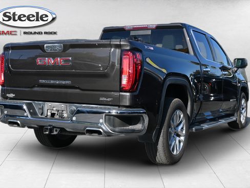 Used 2022 GMC Sierra 1500 SLT AWD/4WD image 5