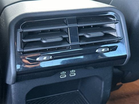 Used 2024 BMW 530i image 14