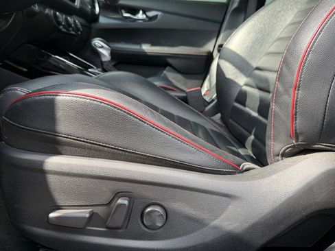 Used 2021 Kia Forte GT w/ GT2 Package FWD image 4