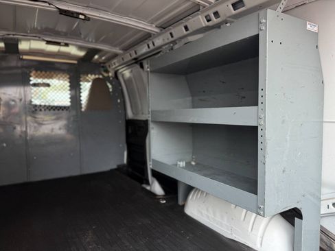 Used 2020 Chevrolet Express 2500 w/ Communications Package RWD image 4
