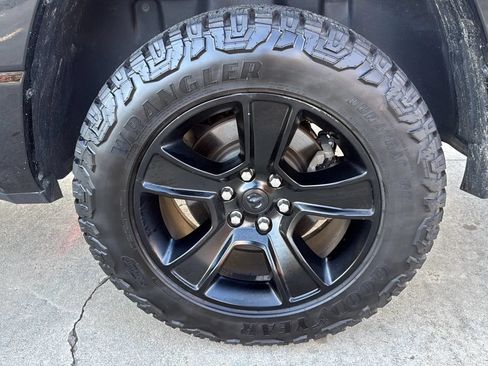 Used 2023 RAM 1500 Laramie AWD/4WD image 15