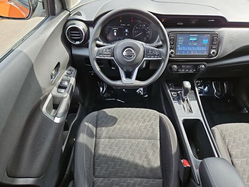 Certified 2021 Nissan Kicks SV image 11