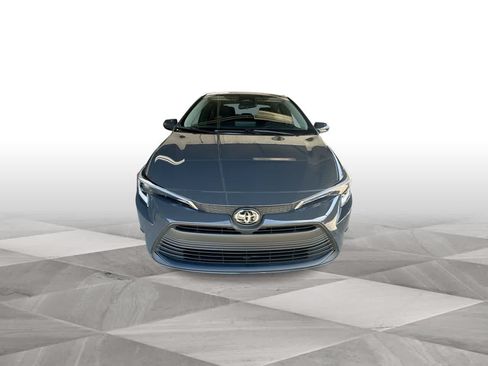 Used 2026 Toyota Corolla LE FWD image 3