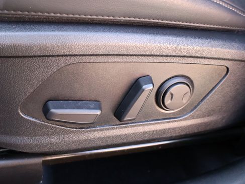 Used 2024 Kia Sorento X-Line EX image 9