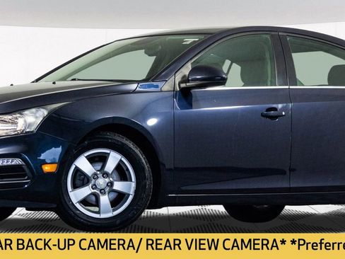 Used 2015 Chevrolet Cruze LT image 2