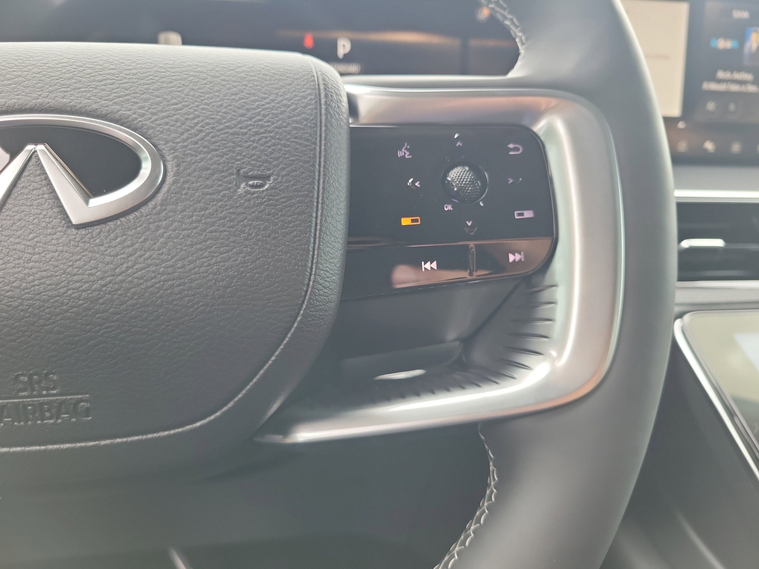 New 2026 INFINITI QX80 Luxe w/ Exterior Package RWD image 14