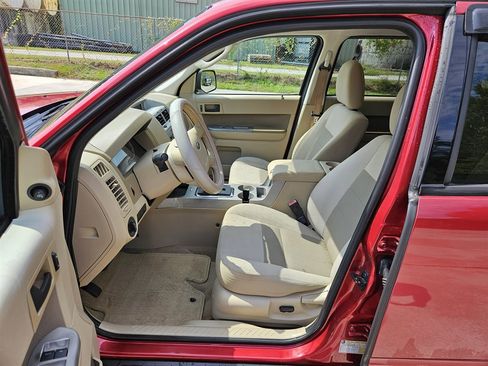 Used 2009 Ford Escape XLT image 6