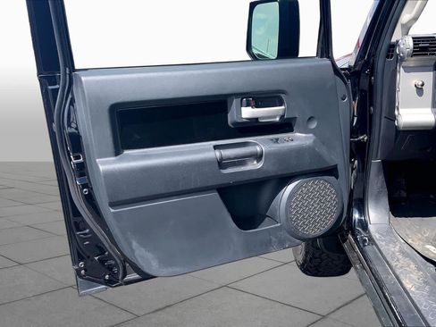 Used 2012 Toyota FJ Cruiser 2WD w/ Upgrade Pkg image 20