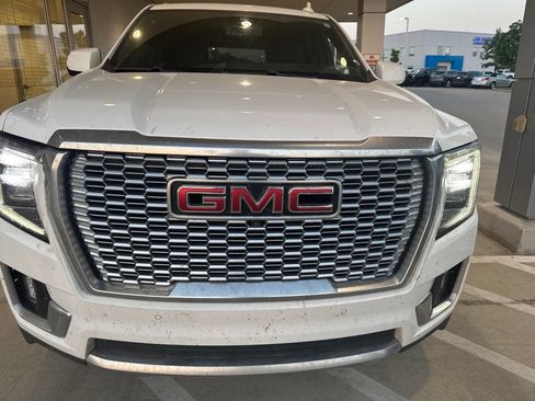 Used 2023 GMC Yukon XL Denali w/ LPO, Floor Liner Package AWD/4WD image 2