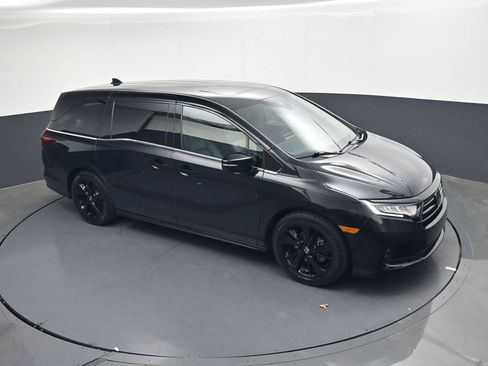 Certified 2023 Honda Odyssey Sport image 17