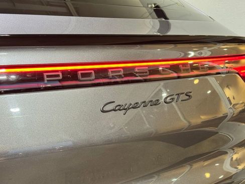Used 2022 Porsche Cayenne GTS image 32