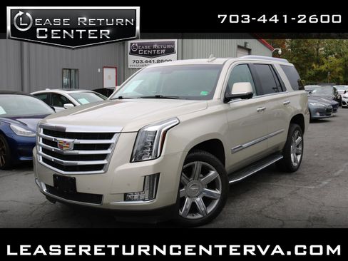 Used 2015 Cadillac Escalade Luxury AWD/4WD image 1