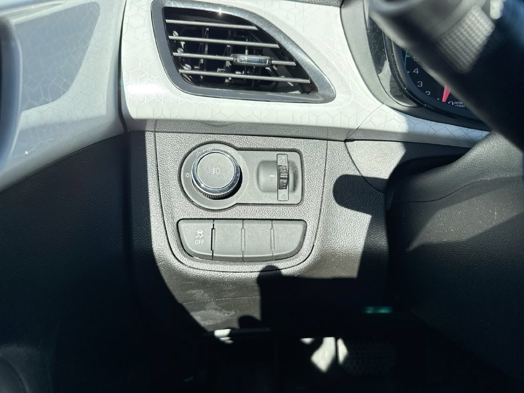 Used 2018 Chevrolet Spark LT FWD image 17