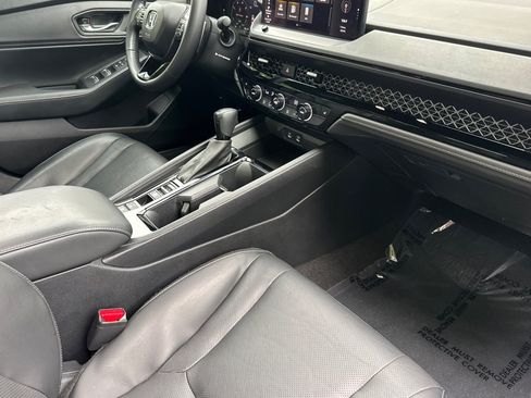 Used 2023 Honda Accord Sport image 32
