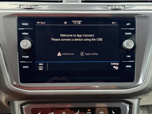 Used 2024 Volkswagen Tiguan Wolfsburg Edition image 28